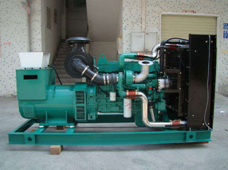 兴仁1100kw康明斯柴油发电机组图片 兴仁1100kw康明斯柴油发电机组图片